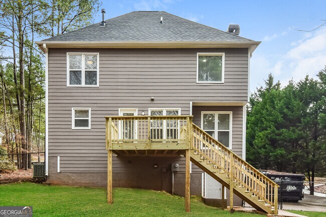 Building Photo - 3 Dene Dr