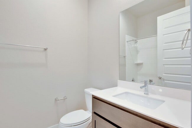 Building Photo - 3108 E 51st St