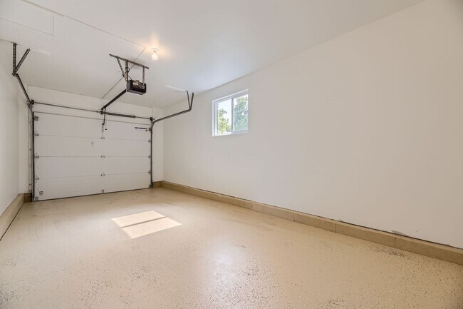 Building Photo - Recently Remodeled 3BD/2BA Home in Unbeatable South Boulder Neighborhood