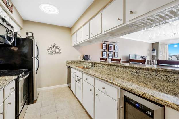 Building Photo - 12600 Melville Dr