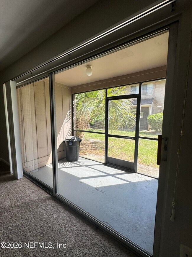 Building Photo - 8880 Old Kings Rd S