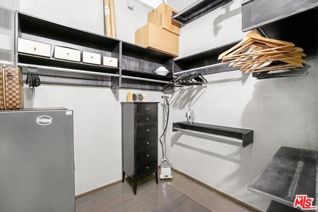 Building Photo - 1645 Vine St