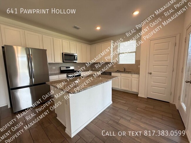 Building Photo - 641 Pawprint Holw