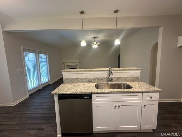 Building Photo - 444 Country Club Dr