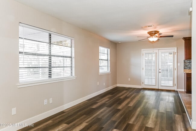 Building Photo - 12459 Sago Ave W