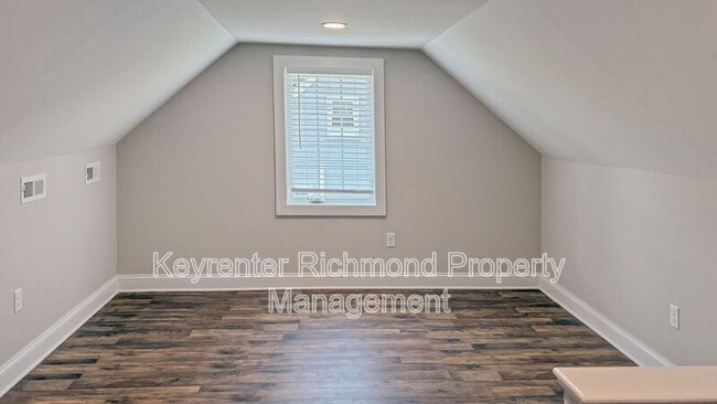 Building Photo - 6419 Crescent Pkwy