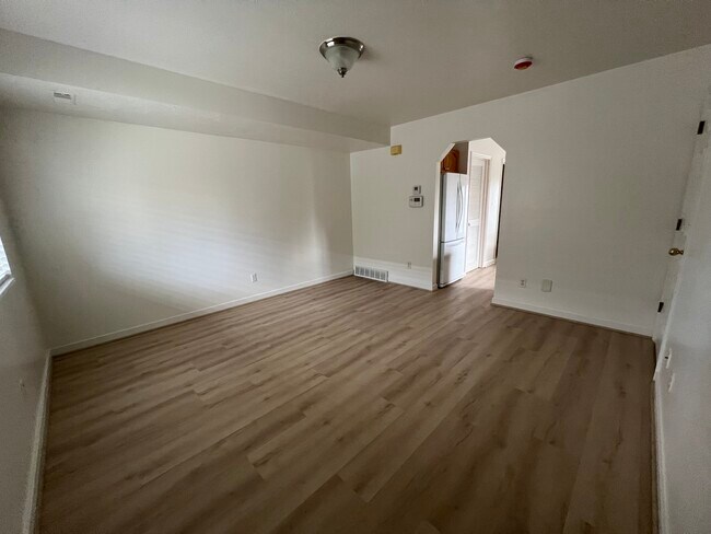 1st Floor Entrance 2 - 1650 Talon Dr