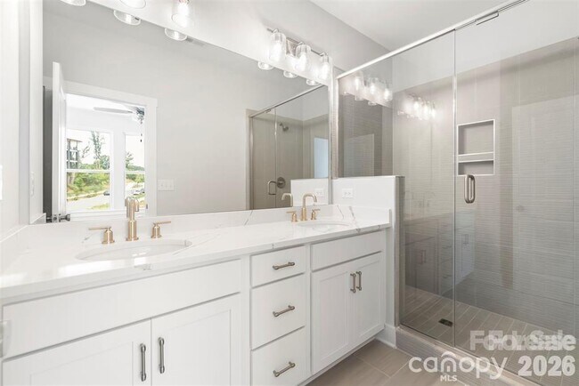 Building Photo - 417 Prine Pl