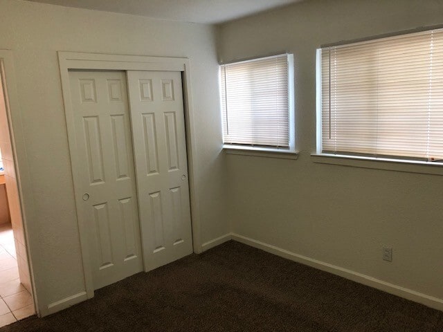 Building Photo - House: 4 Bedroom / 2 Bathroom - North Highlands (COMING SOON!!)