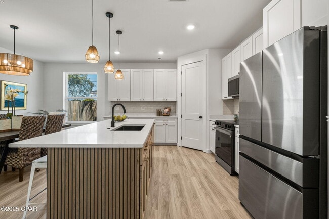 Building Photo - 145 Manistee Dr