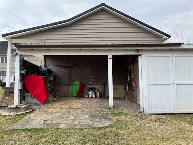 Building Photo - Single Family Home with Breathtaking Views