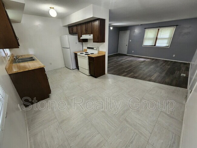 Building Photo - 7738 N 42nd 1/2 St