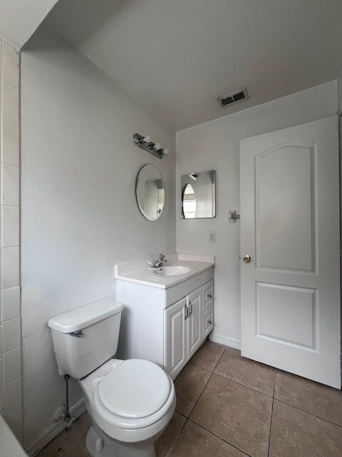 Building Photo - 9618 Rivers Bend Ct