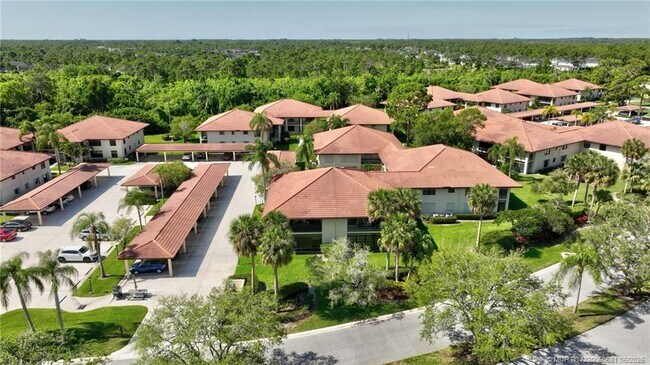 Building Photo - 480 SW South River Dr
