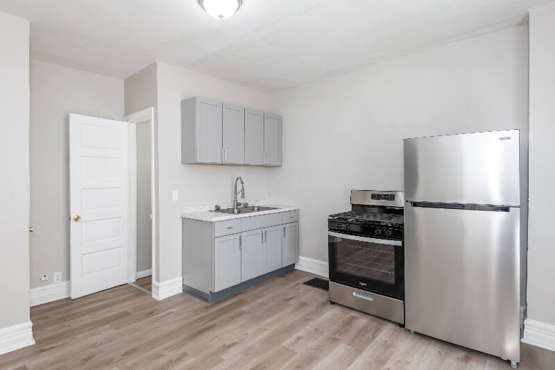 Building Photo - 115 E Foraker St