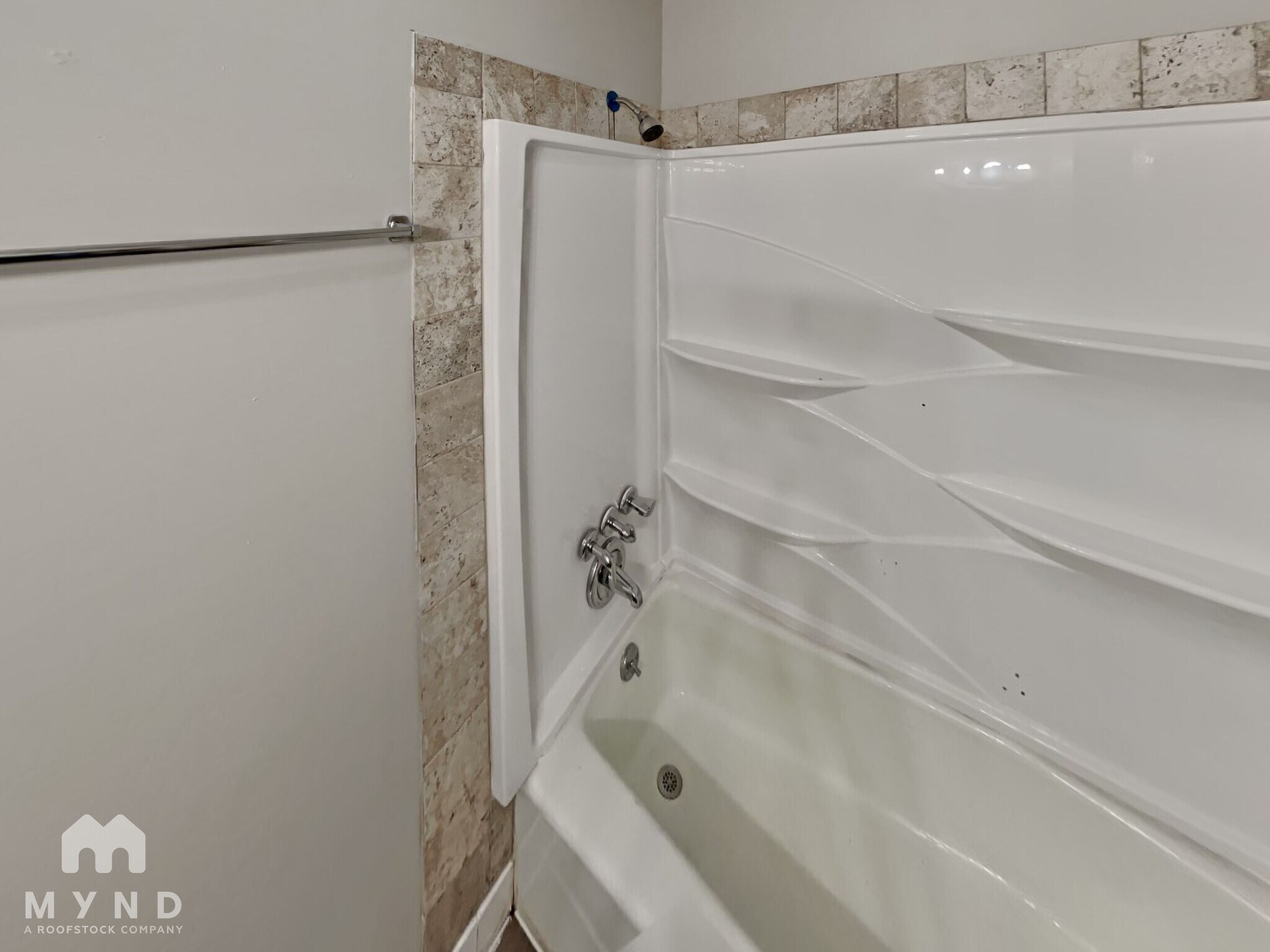 Building Photo - 6827 Starkenburg Ln