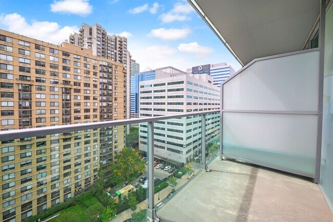 Building Photo - 20 Newport Pkwy