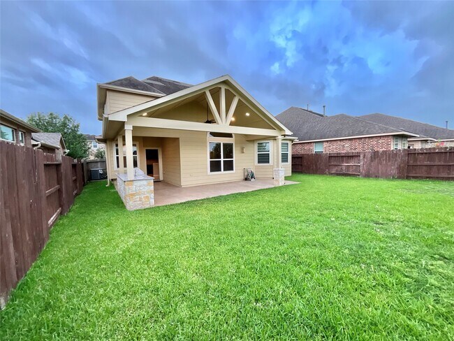 Building Photo - 26954 Mustang Retreat Ln