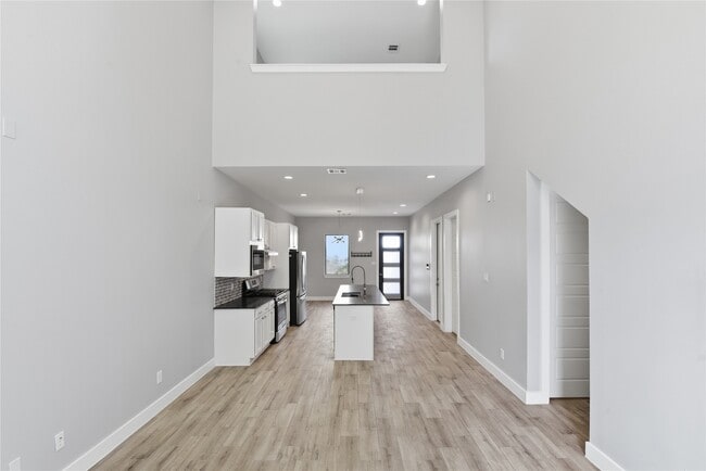 Building Photo - 1709 Cedrocanna Ln