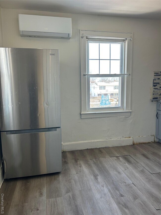 Building Photo - 139 Derby St