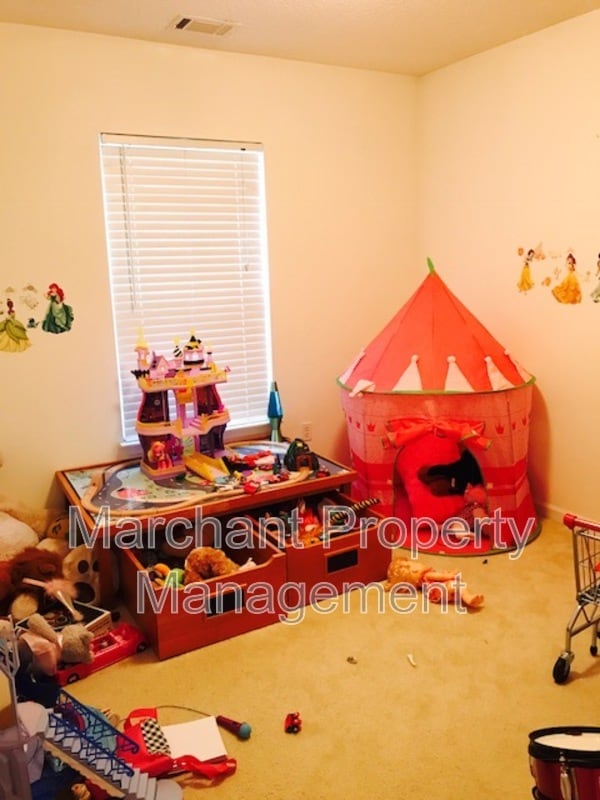 Building Photo - 776 Waterbrook Ln