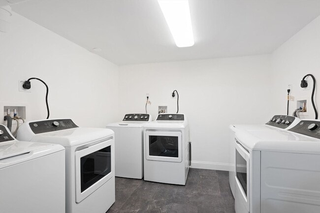 Building Photo - 57 Mora St