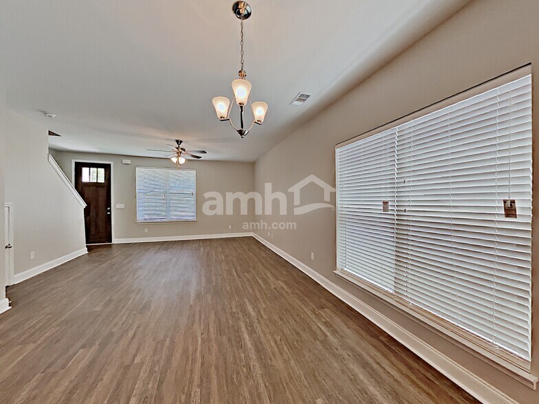 Building Photo - 5132 Grant Ridge Ln