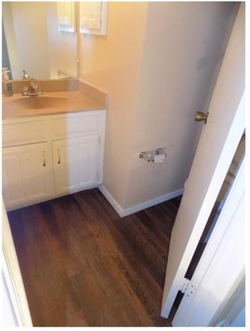 Building Photo - 14800 Enterprise Dr