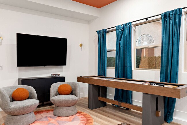 Building Photo - 7157 W Windrose Dr