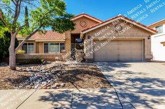 Building Photo - 200 S Bonanza Ave