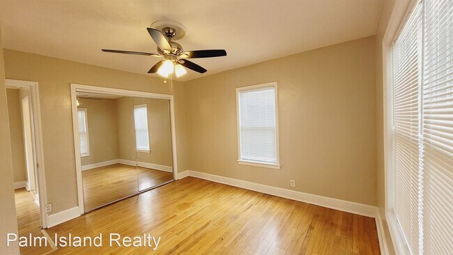 Building Photo - 3 br, 1 bath House - 800 28th St N