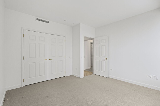 Building Photo - 415 E North Water St