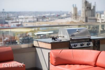 Building Photo - 275 S Cherokee St