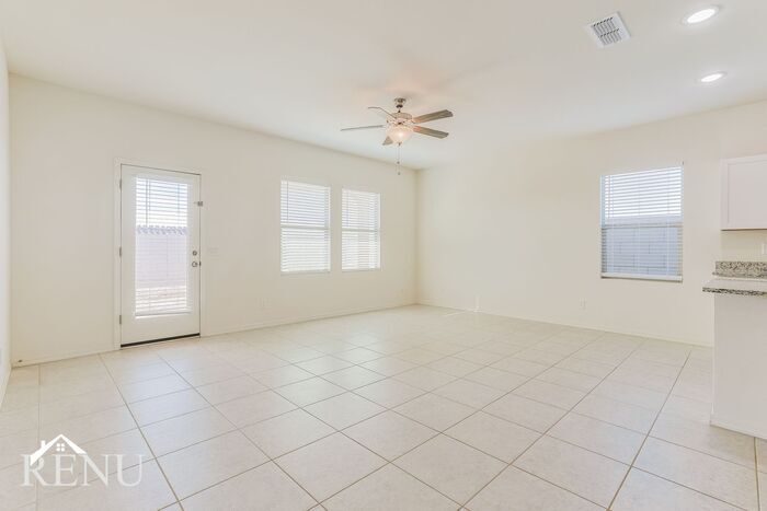 Building Photo - 35522 W San Capistrano Ave