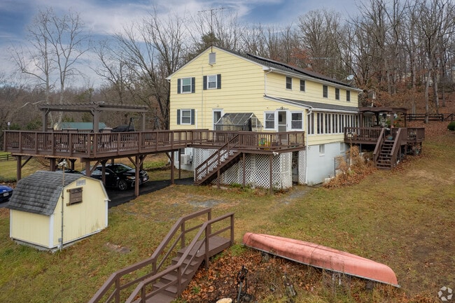 Building Photo - 67 Willow Lake Ln