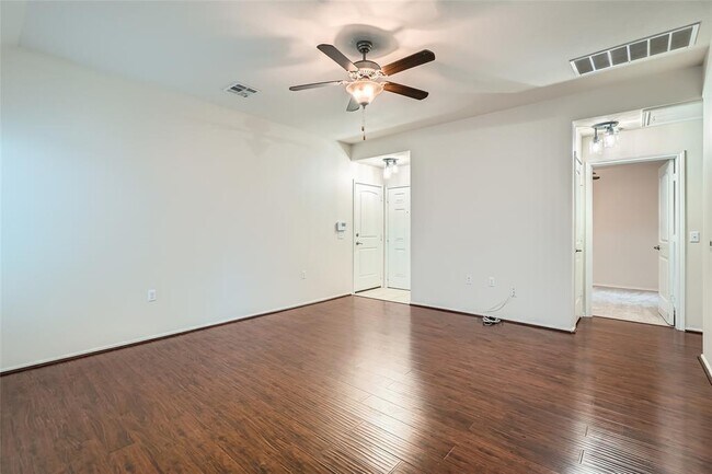 Building Photo - 6905 Crestone Rd