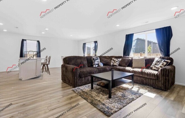 Building Photo - 1425 Salzer Crk Dr