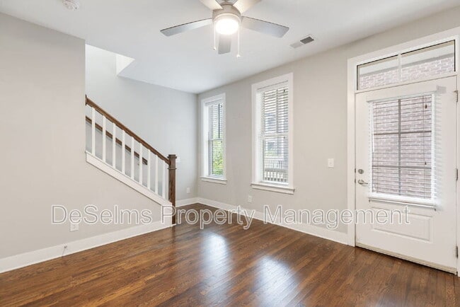 Building Photo - 214 Porter Village Cir