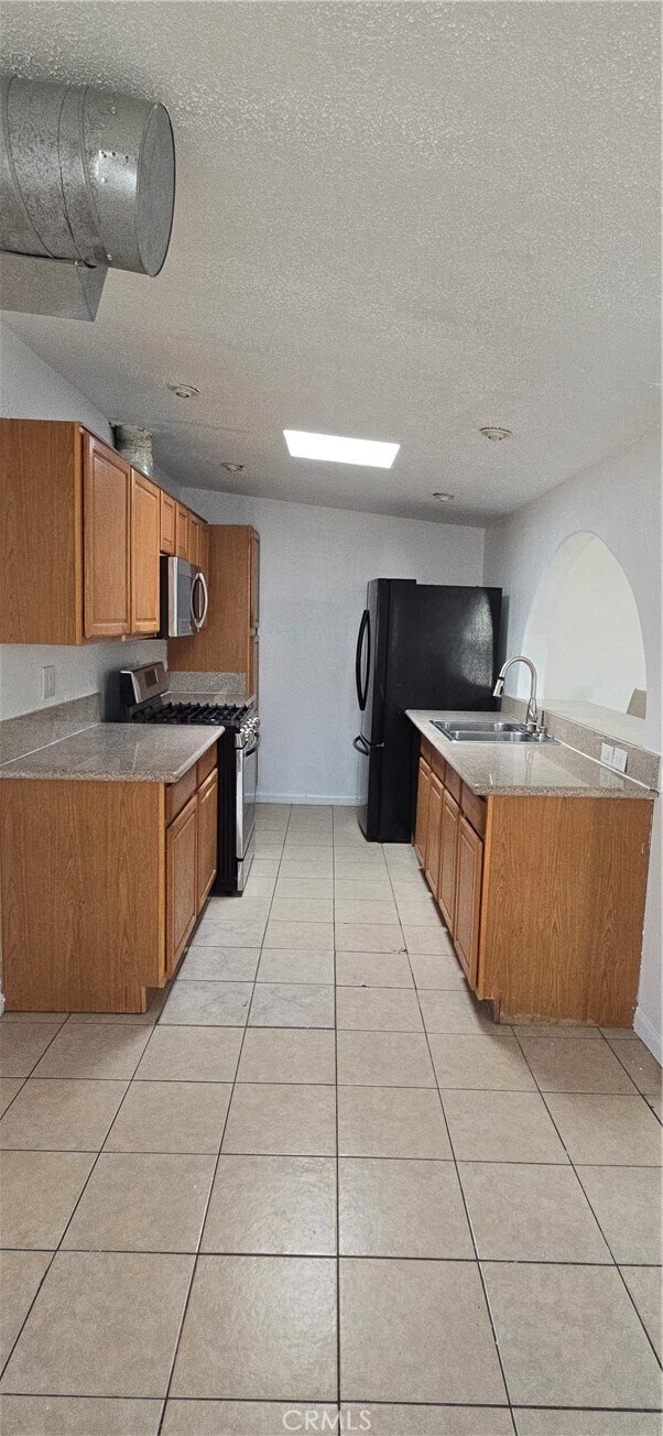 Building Photo - 21780 Snow View Dr