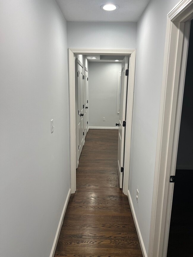 Building Photo - 9316 Fairwood Dr