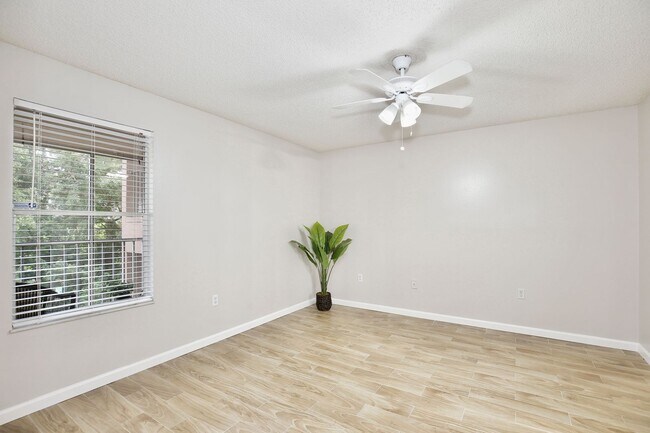 Building Photo - The Landings Condominiums