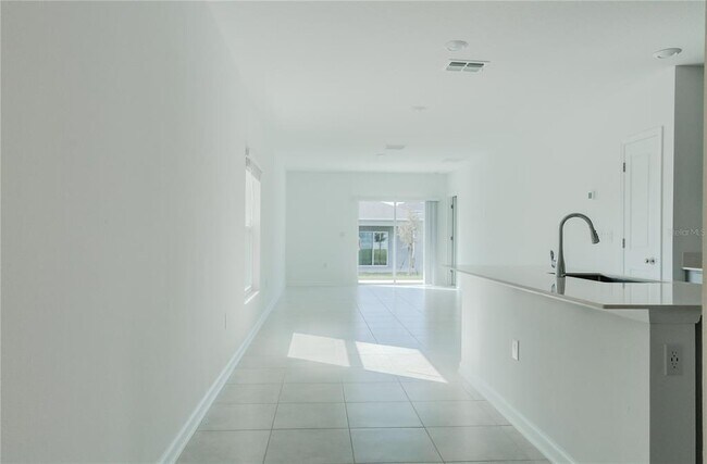 Building Photo - 1492 Cumberland Ave