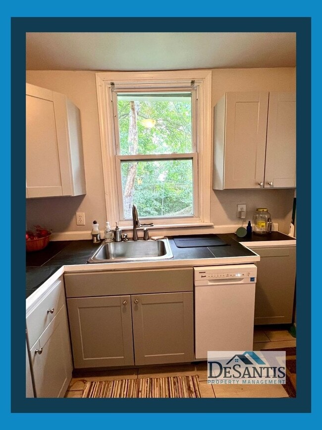 Building Photo - Pittsburgh - 2 Bedroom 1 Bathroom - Spacio...