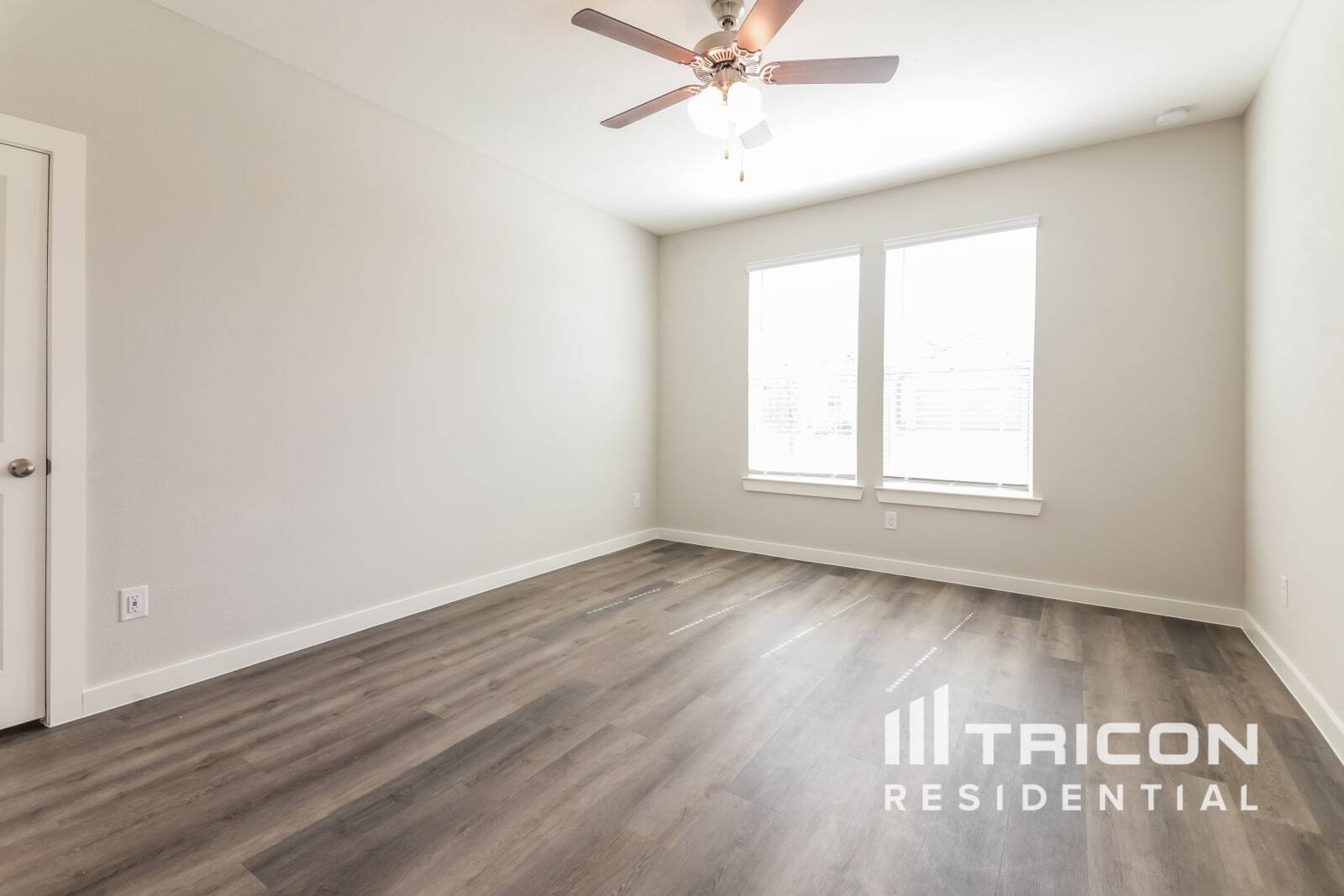 Building Photo - 2549 Dulaney Dr