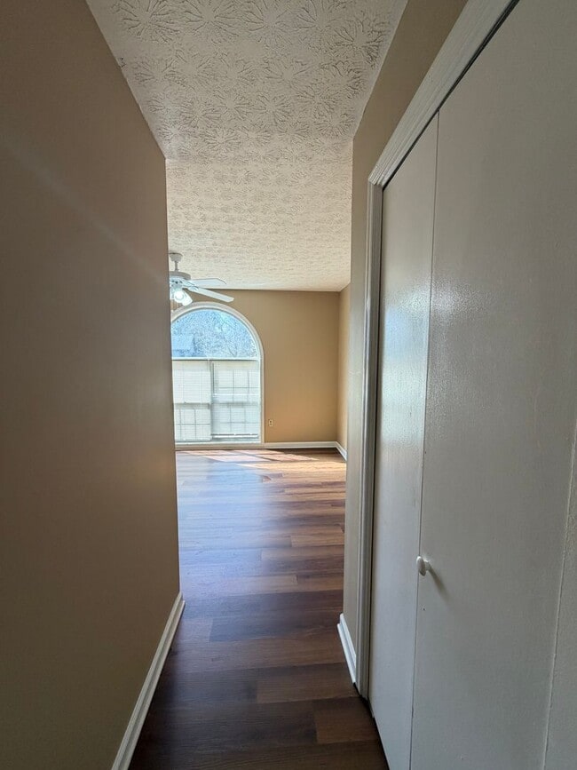 Building Photo - Charming Two-Story Home on a Corner Lot in Jonesboro