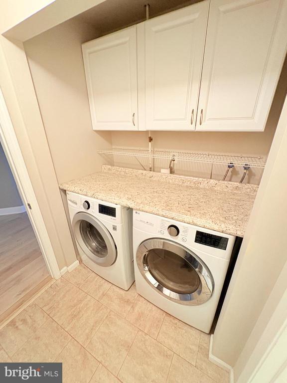 Building Photo - 54 Hillcroft Way