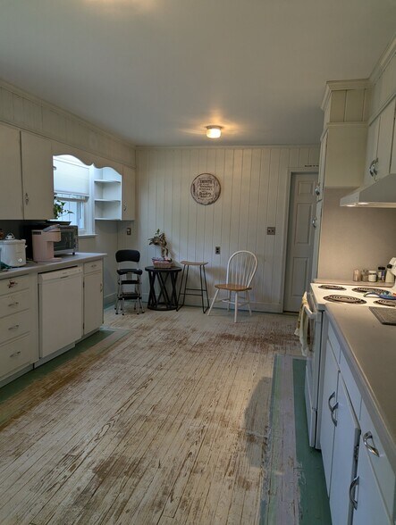 Building Photo - 80 Dobson Dr