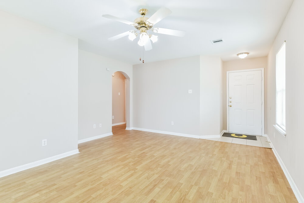 Building Photo - 18918 Brownstone Mills Dr