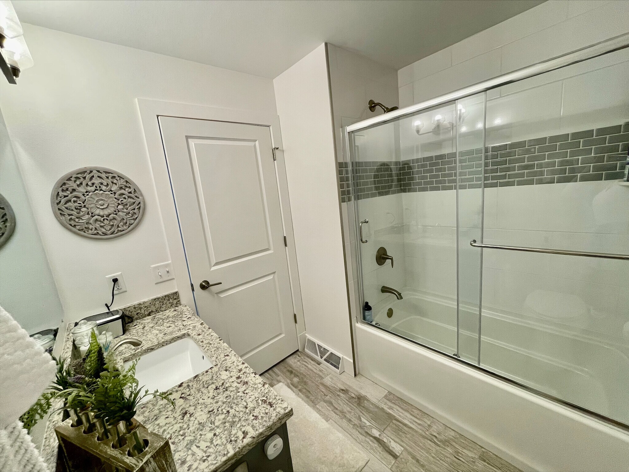 Spare Bath - 2699 Hazelnut Trl