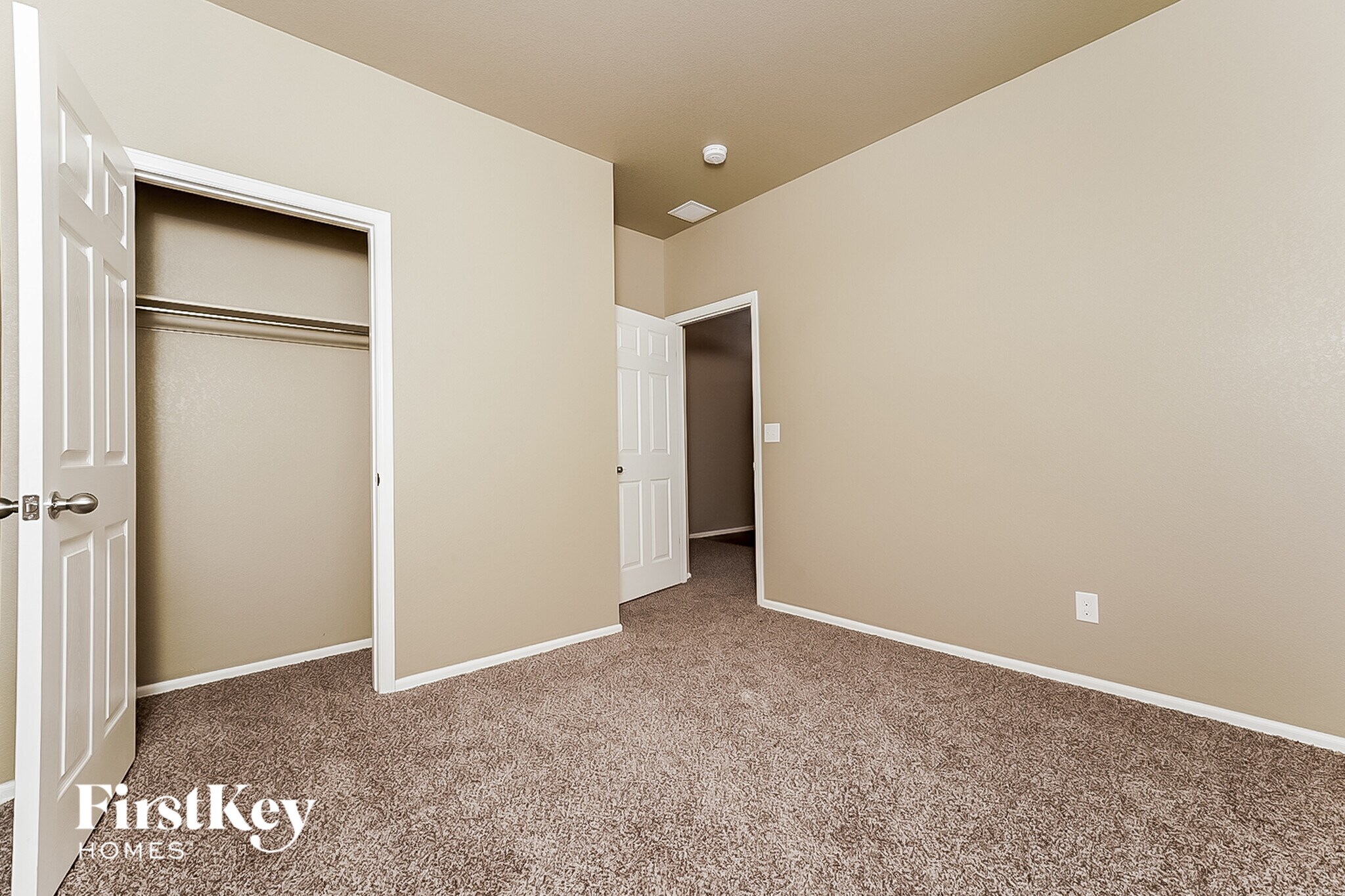 Building Photo - 6464 N Ensenada Ct